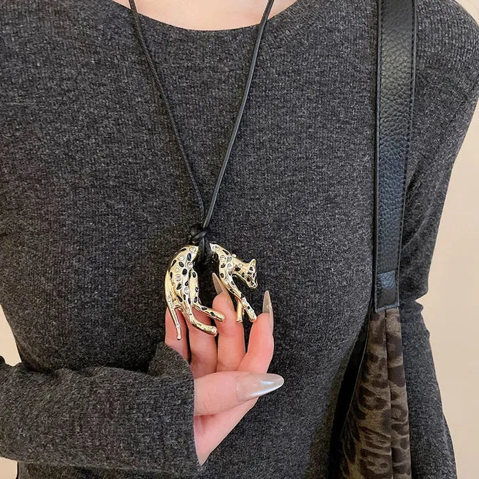 Leopard Pendant Scarf Necklace Women Retro Fabric Detachable Clavicle Chain Jewelry Gift