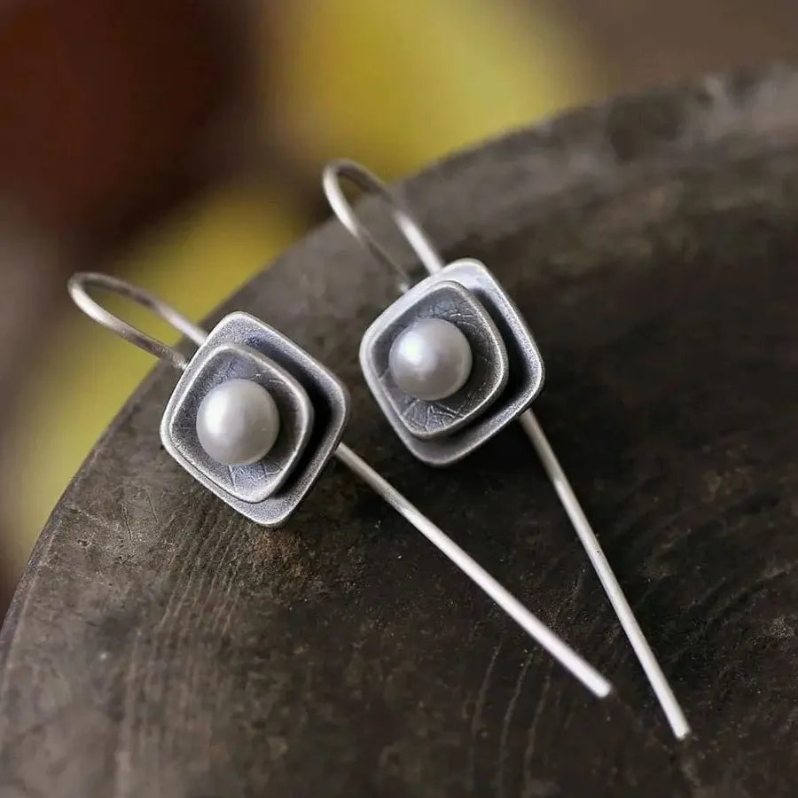 Vintage Round White Imitation Pearl Women’s Long Hook Earrings Zinc Alloy Double-Sided Pendant Jewelry