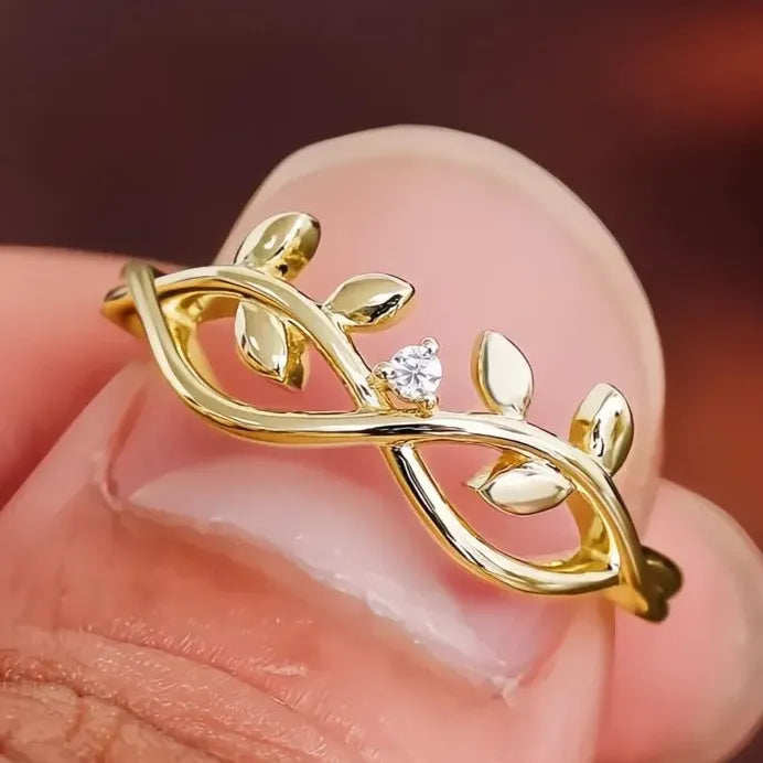 Elegant Gold Leaf Cubic Zirconia Wedding Band Ring for Women