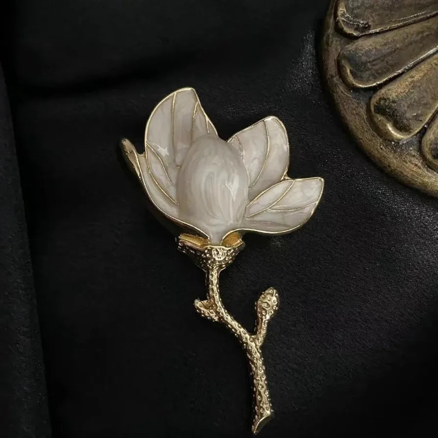 Classic Tulip Flower Brooch Wedding Gift for Men and Women