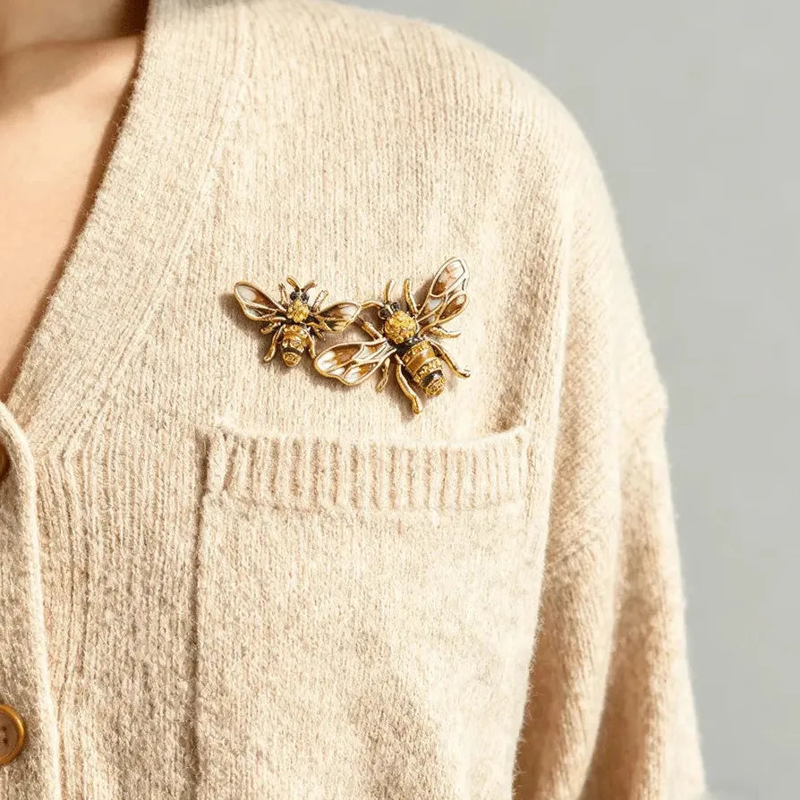 Classic Bee Brooch for Men Women Wedding Party Gift Accessory