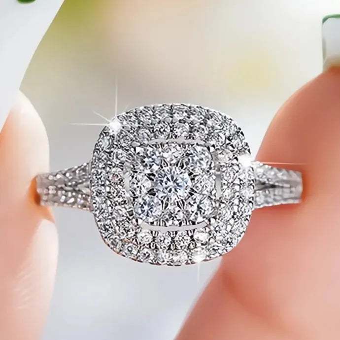 Geometric Brass Wedding Ring for Women with Cubic Zirconia Cubic Stones