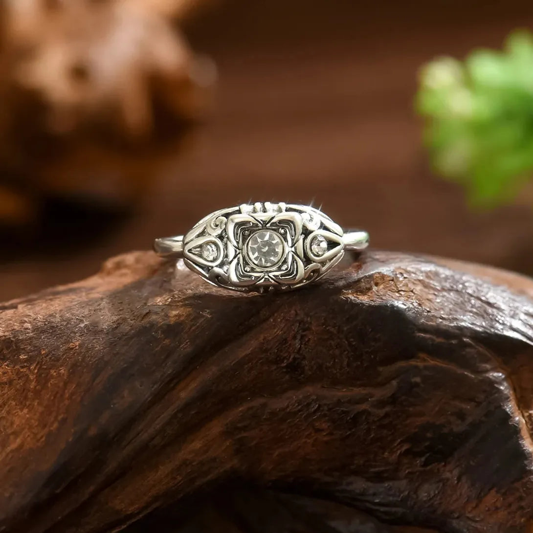 Vintage Cubic Zirconia Zinc Alloy Ring for Women Engagement Jewelry