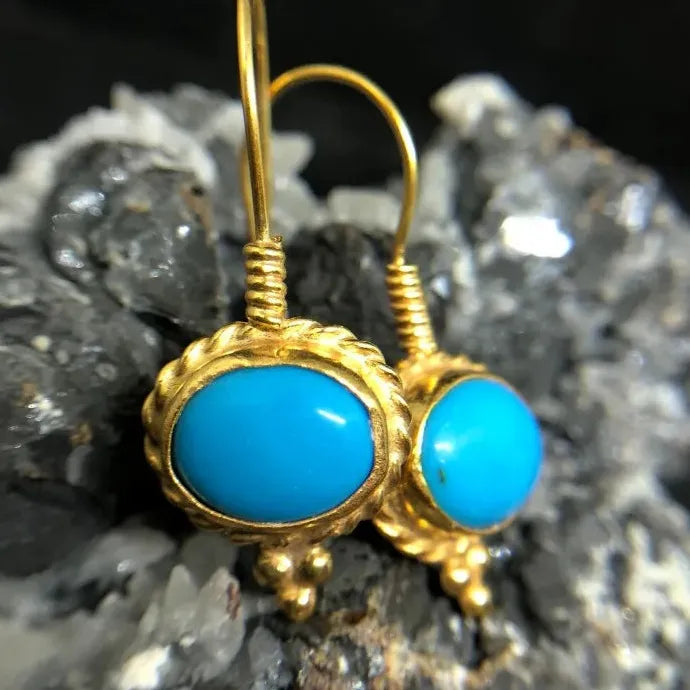 Retro Court Gold Women's Zinc Alloy Earrings Blue Stone Pendant Gift
