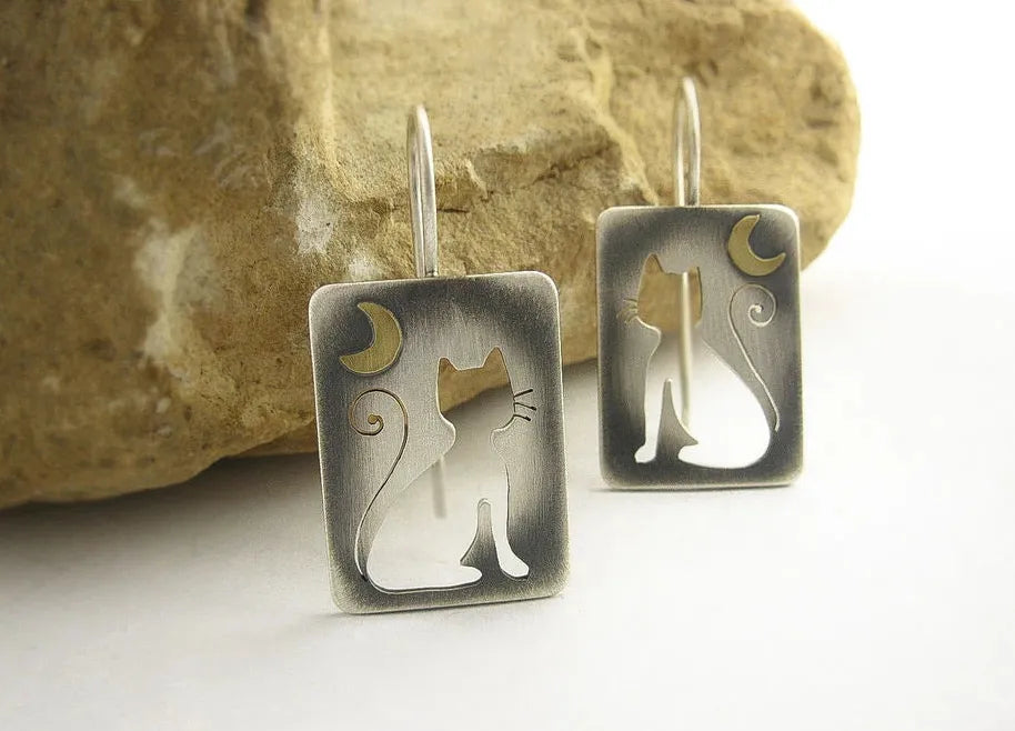Cute Cat Metal Drop Earrings for Women Playful Pet Jewelry Holiday Gift