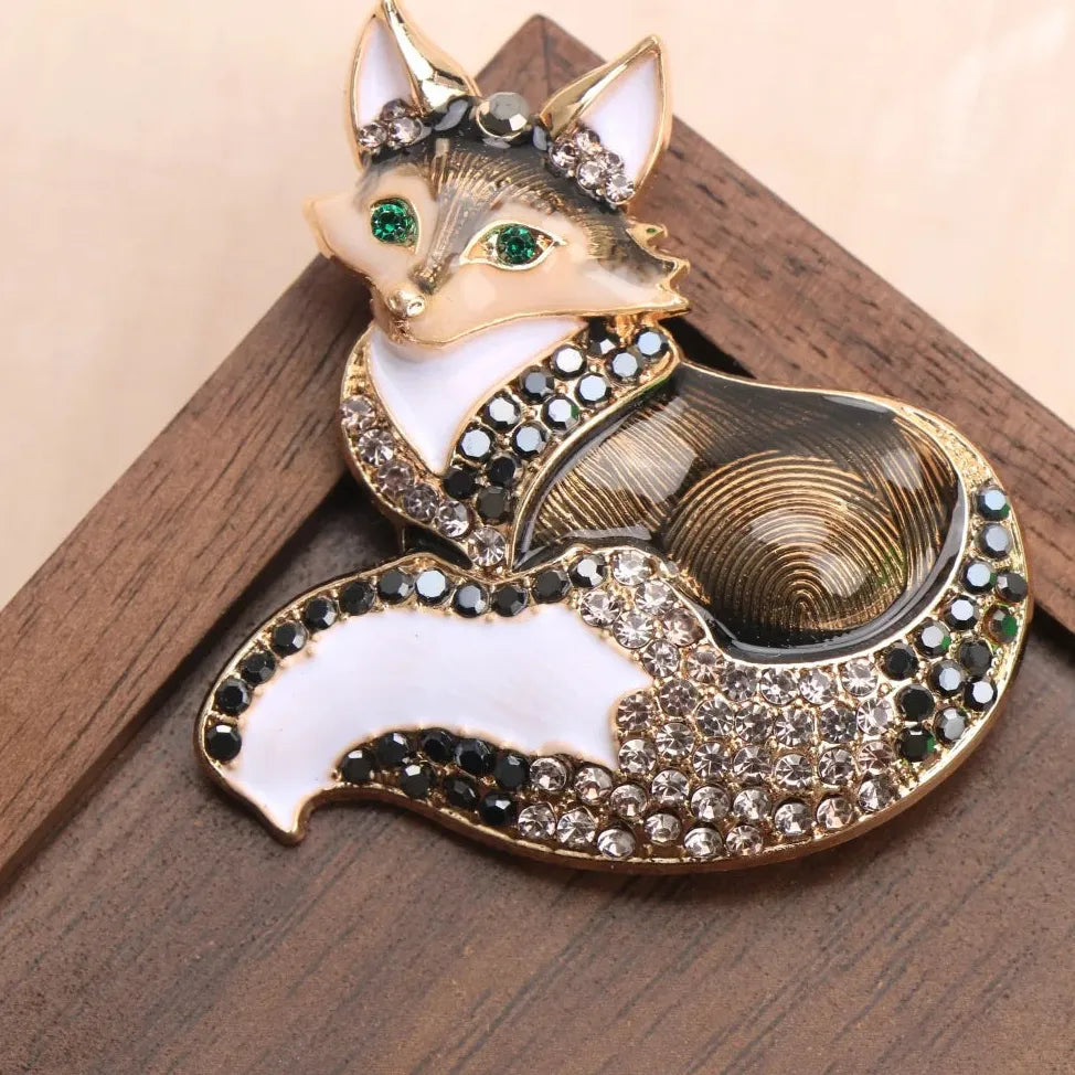 Vintage Fox Brooch Classic Jewelry for Women Elegant Style Accessory
