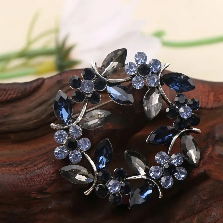 Classic Floral Wreath Brooch Wedding Gift for Men & Women
