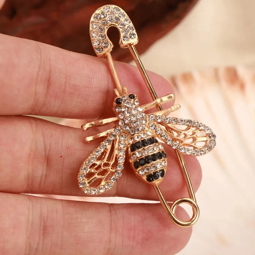 Little Bee Brooch Pin for Women Men Elegant Jewelry Gift Accessory