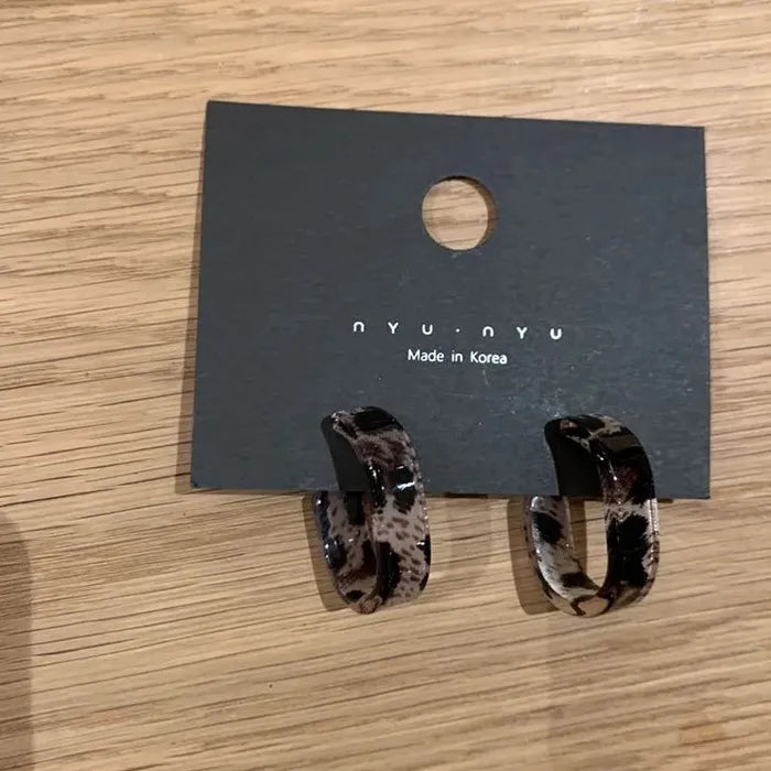 Acrylic Leopard Print Stud Earrings Women’s Retro Elegant Fashion Ring