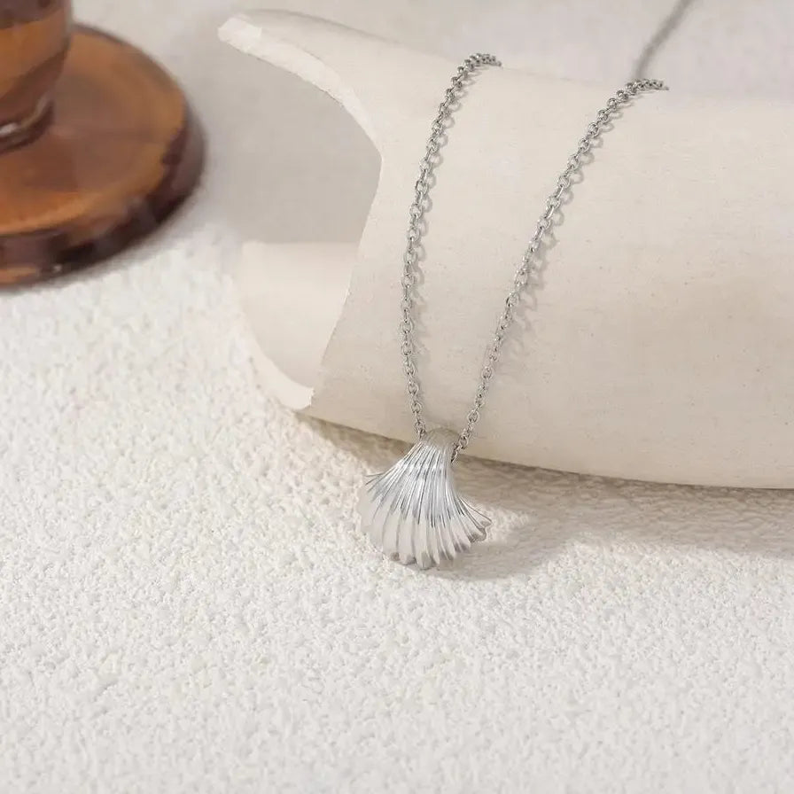 Delicate Striped Shell Necklace Silver Tone Copper Chain Hypoallergenic Women