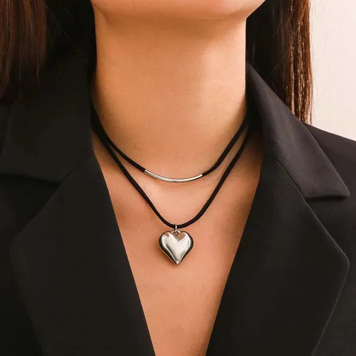 2025 Black Heart Pendant Necklace Women Punk Vintage Velvet Chain Jewelry