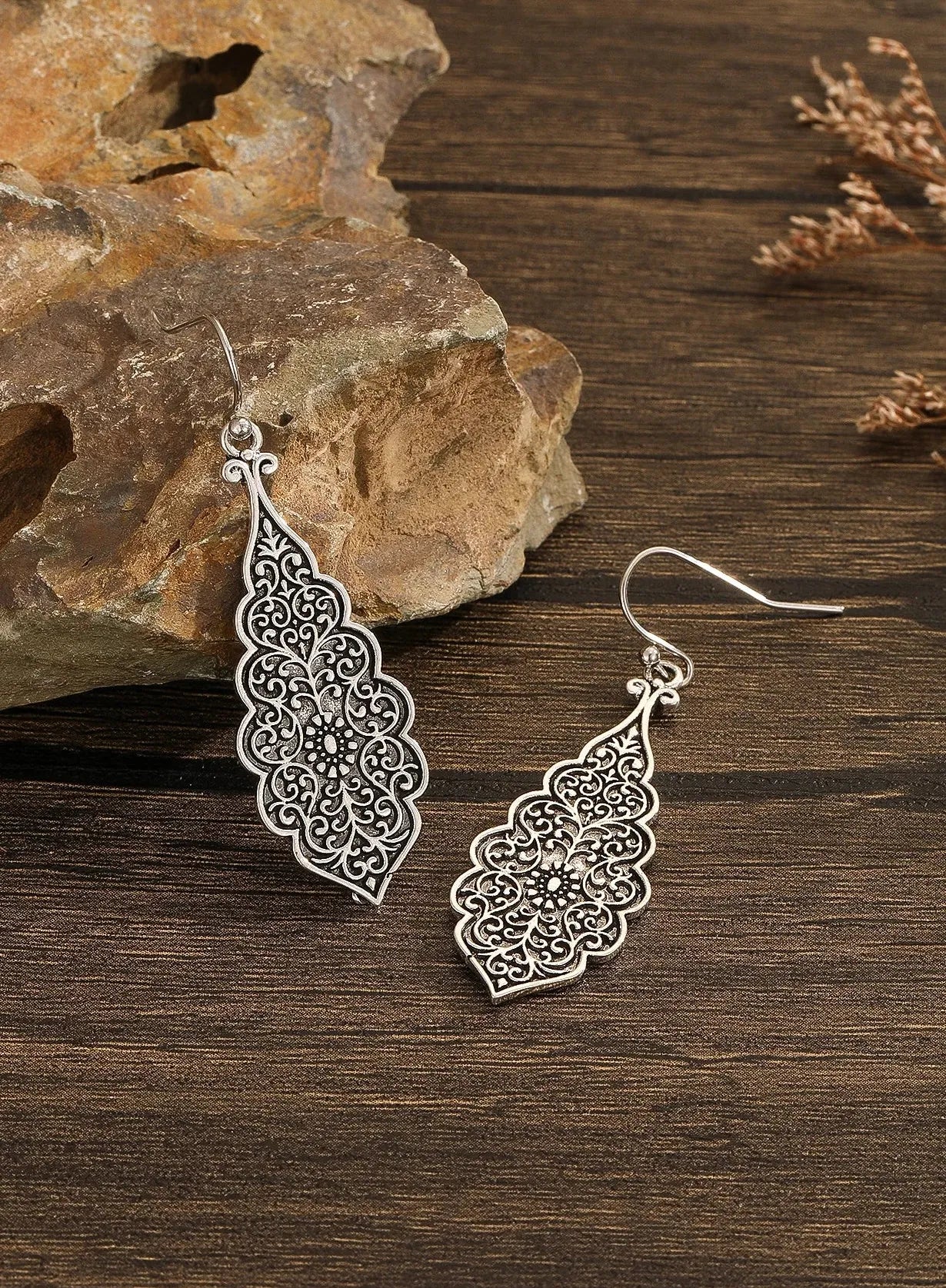 Vintage Leaf Flower Drop Earrings for Women Zinc Alloy Wedding Party Jewelry