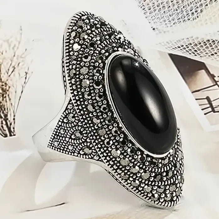 Vintage Style Black Stone Zinc Alloy Wedding Band Ring for Women