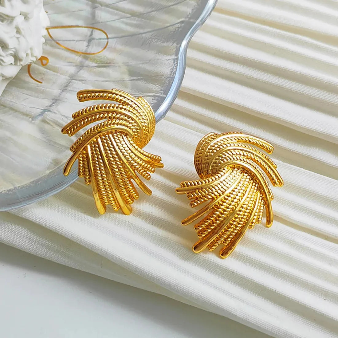 Gold Geometric Irregular Twist Drop Earrings for Women Zinc Alloy