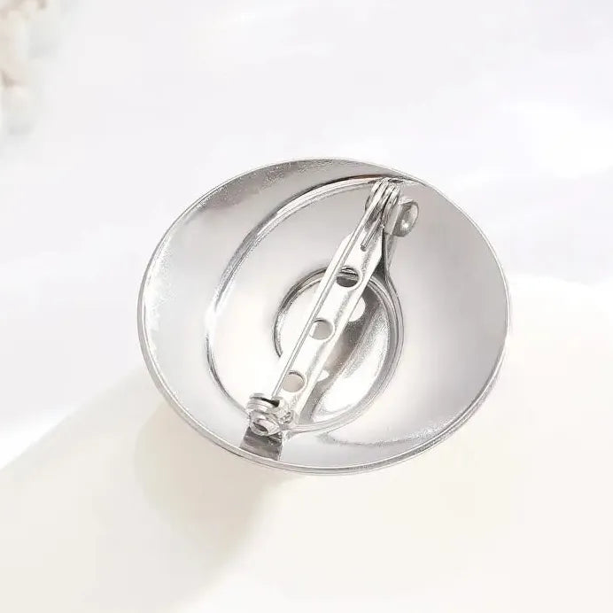 Minimalist Retro Stainless Steel Round Thread Vortex Brooch for Women Men