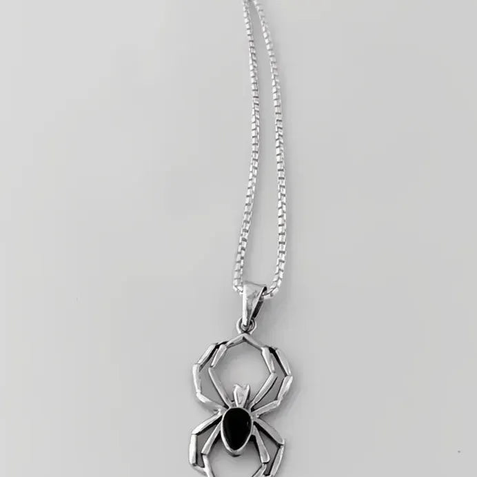 Unisex Punk Spider Pendant Necklace Acrylic Copper Alloy Jewelry Gift