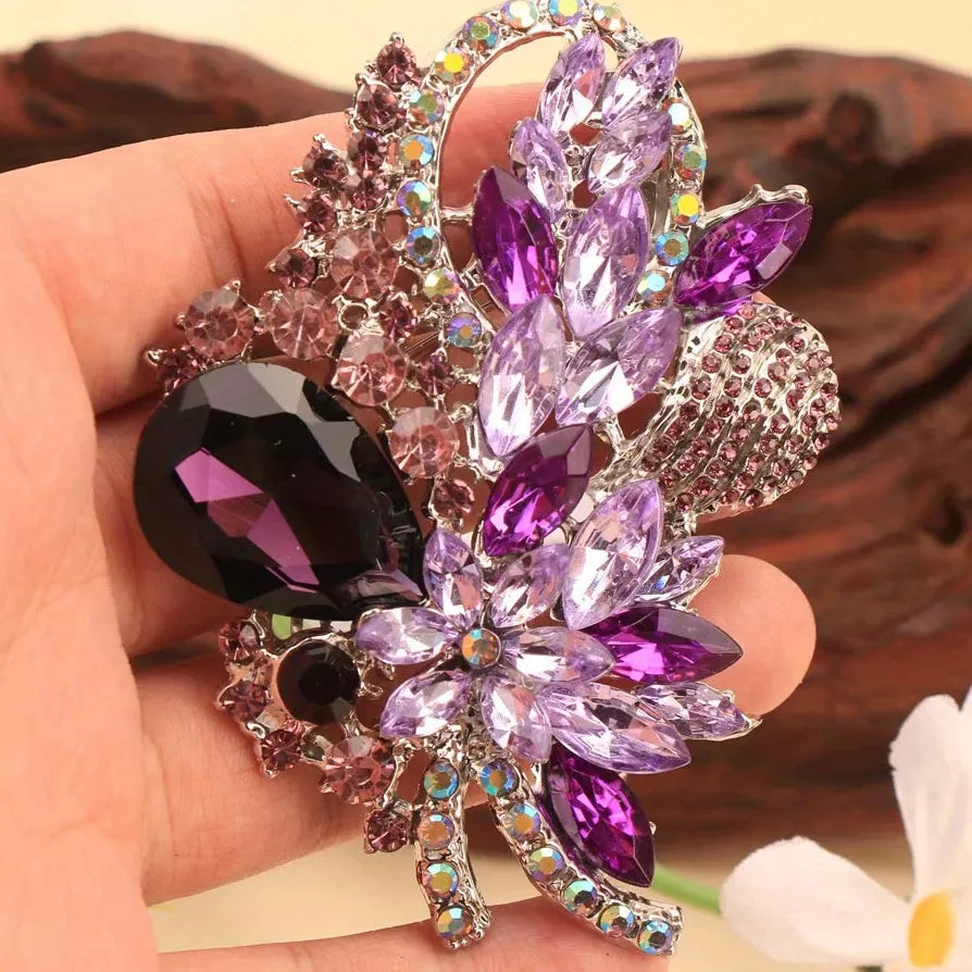Classic Floral Brooch Wedding Gift for Men & Women Elegant Accessory