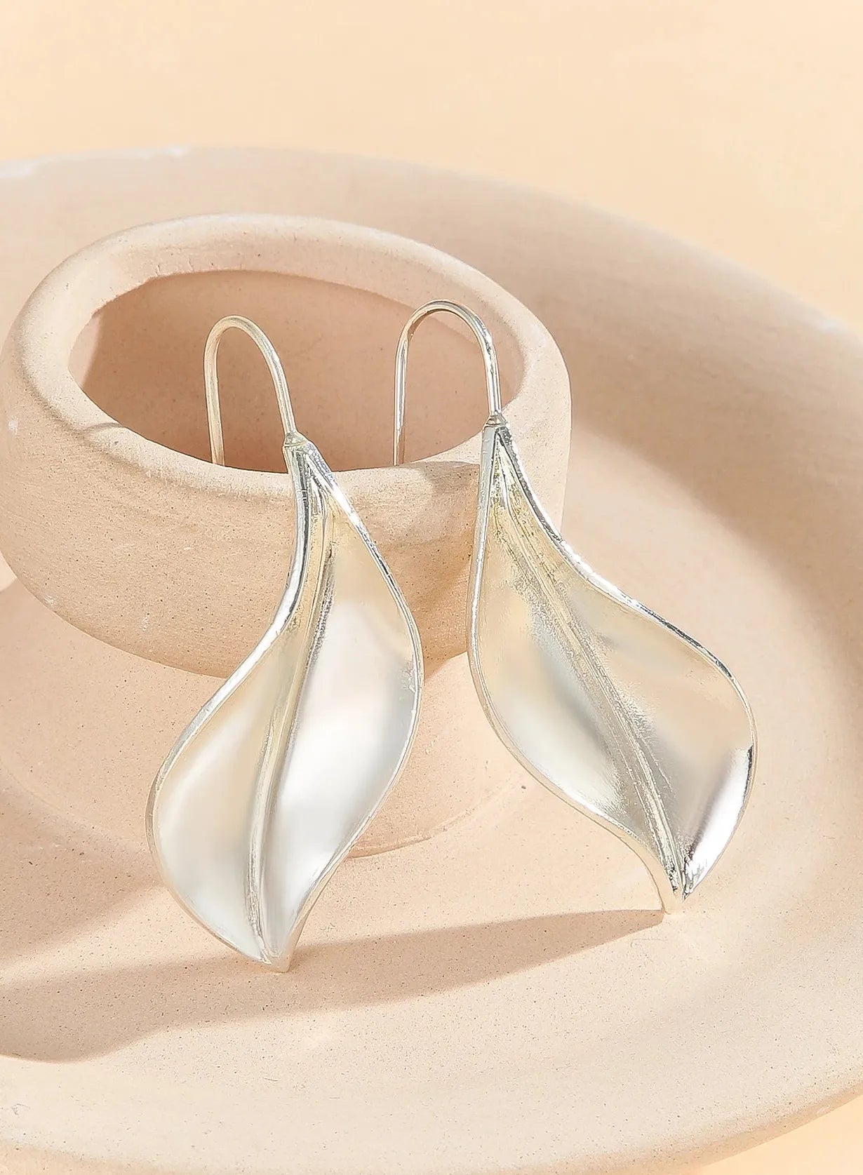 Silver Leaf Shape Stud Earrings for Women Vintage Retro Zinc Alloy Jewelry