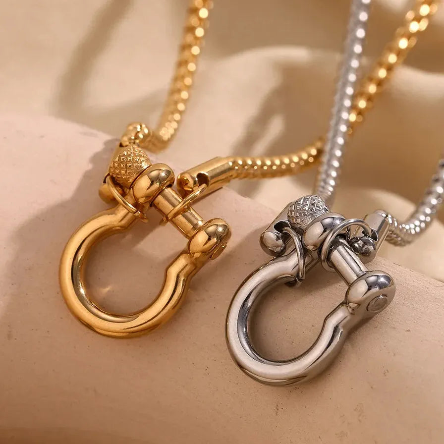 Vintage Chunky Square Metal Chain Horseshoe Necklace 316L Stainless Steel Choker Pendant