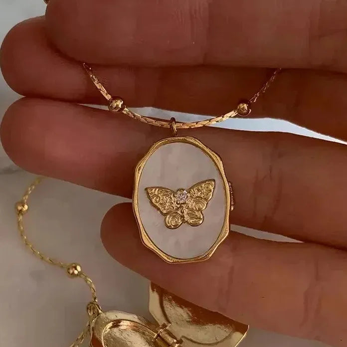 Custom Butterfly White Shell Photo Frame Locket Necklace for Women Stainless Steel Jewelry Valentine Gift