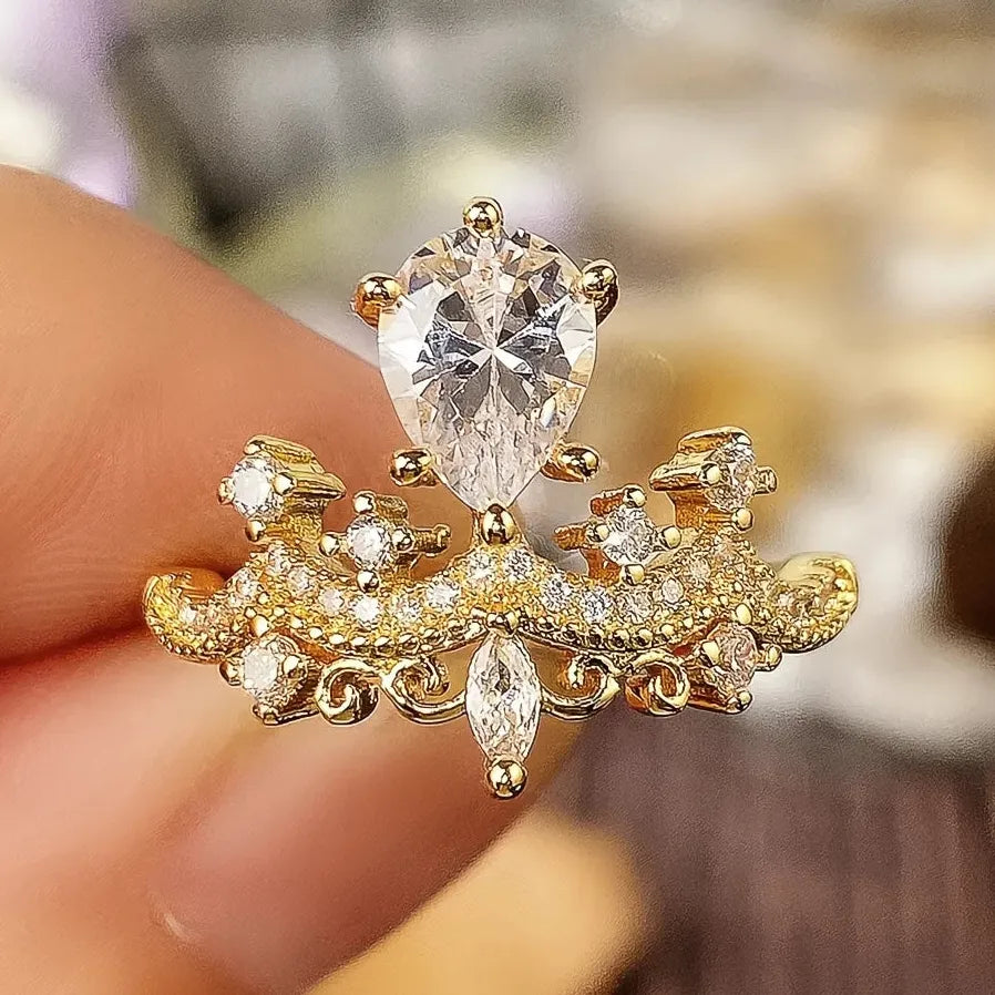 2022 Trendy Gold Brass Women's Wedding Band Ring with Cubic Zirconia