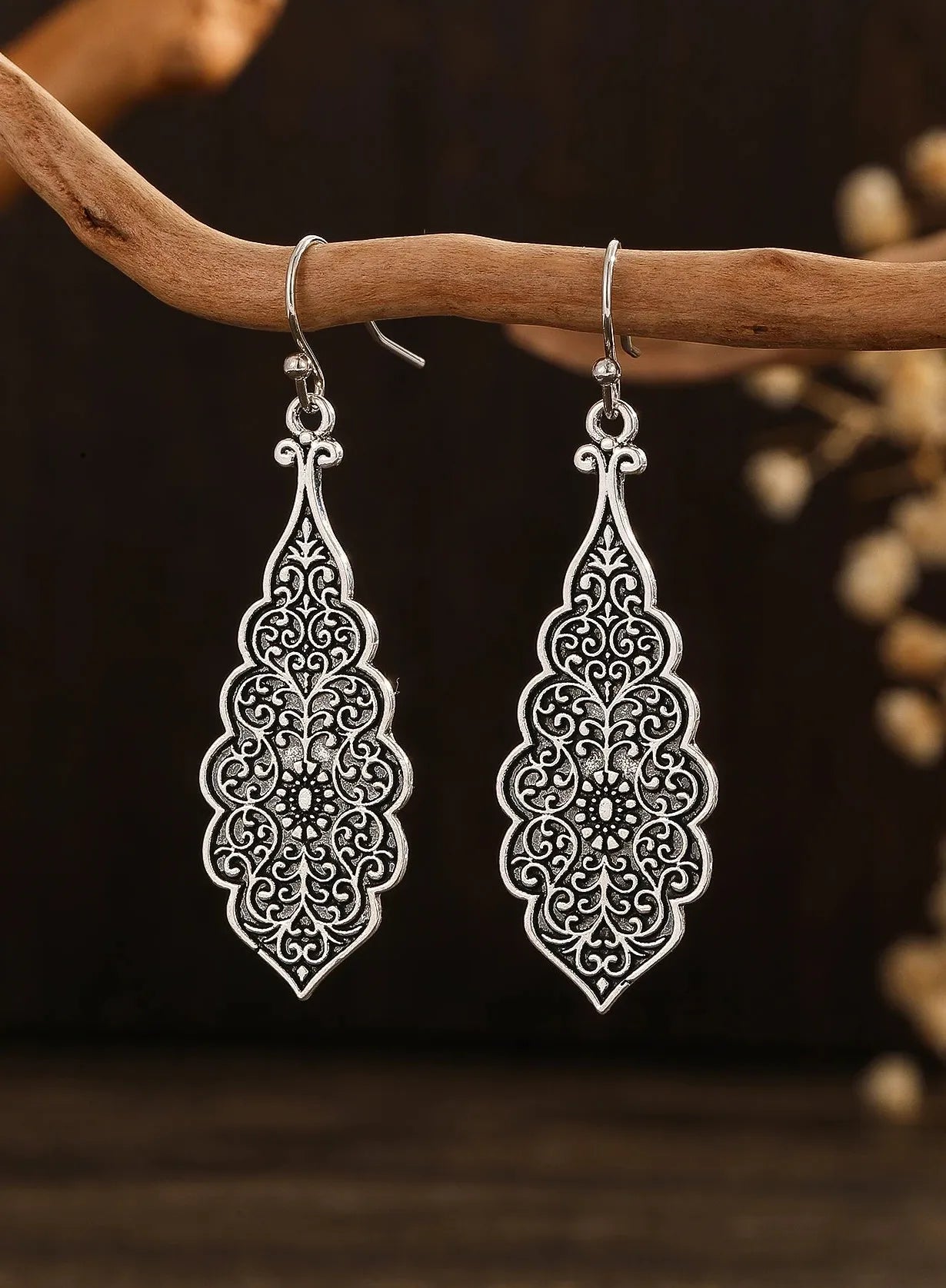Vintage Leaf Flower Drop Earrings for Women Zinc Alloy Wedding Party Jewelry