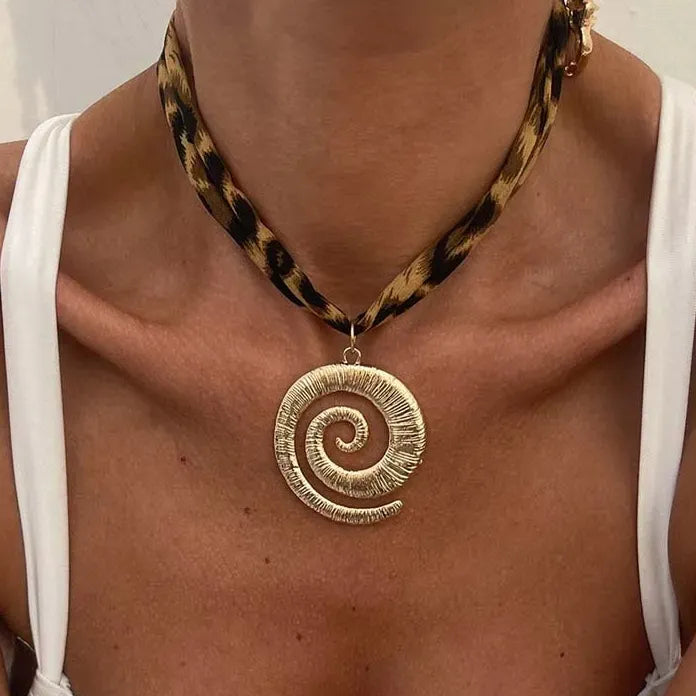 Vintage Large Starfish Pendant Necklace for Women Brown Leopard Print Rope Choker Jewelry
