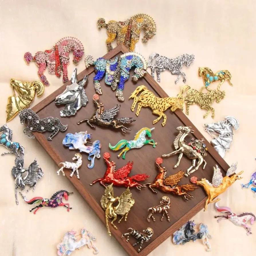 Luxury Vintage Horse Year Warhorse Unicorn Brooch for Men and Women