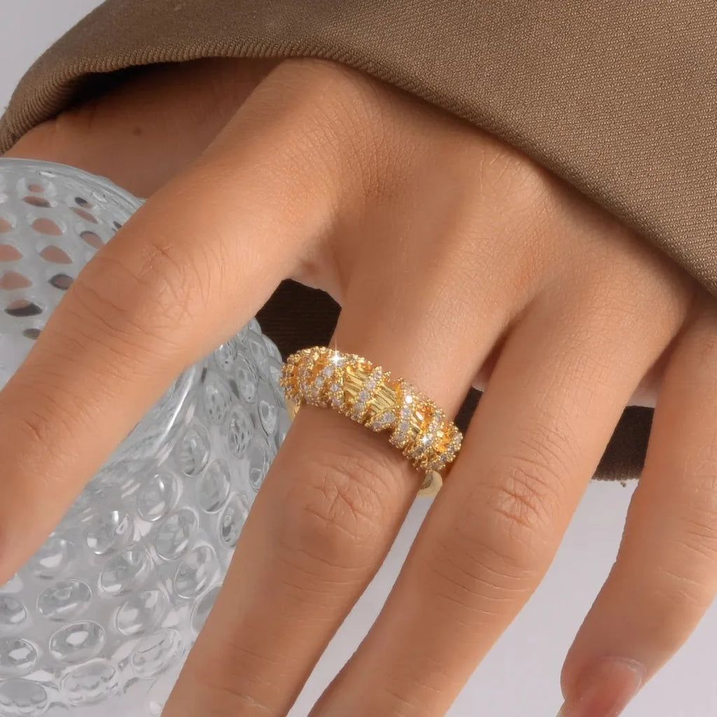 Women's Fashion Ring Gold Cubic Zirconia Cross Striped Winding Jewelry Gift