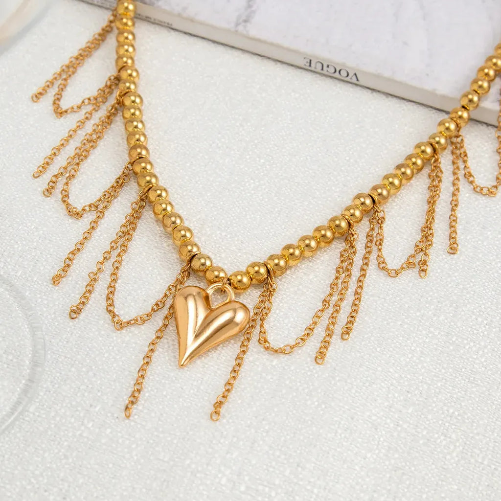 18k Gold Plated Copper Alloy Heart Pendant Choker Necklace for Women Stylish