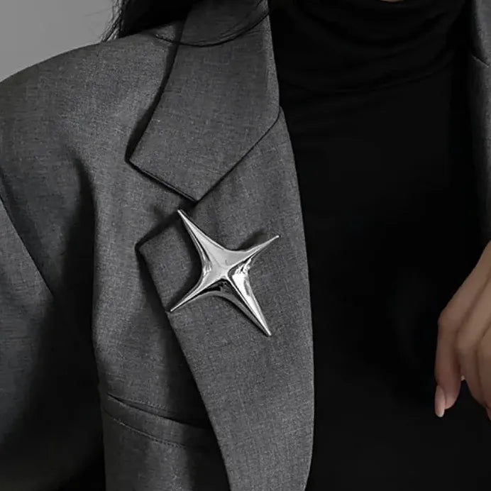 Vintage Zinc Alloy Round Hammer Brooch Pin Unisex Geometric Jewelry