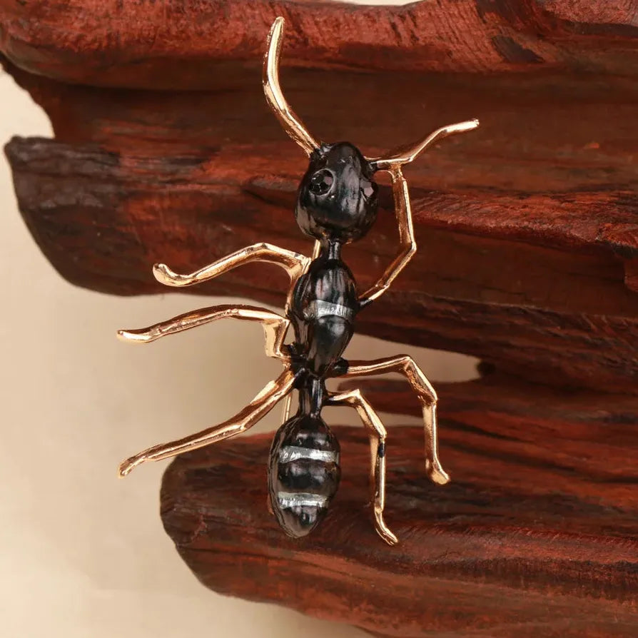 Luxury Classic Ant Brooch for Men and Women Elegant Gift Accessory