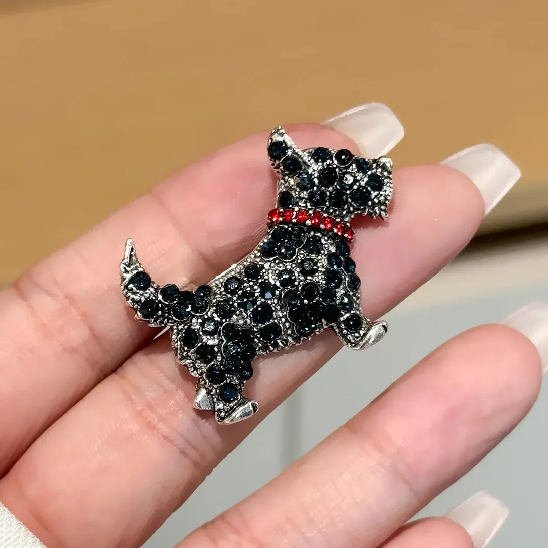 Luxury Classic Puppy Brooch Gift for Men and Women