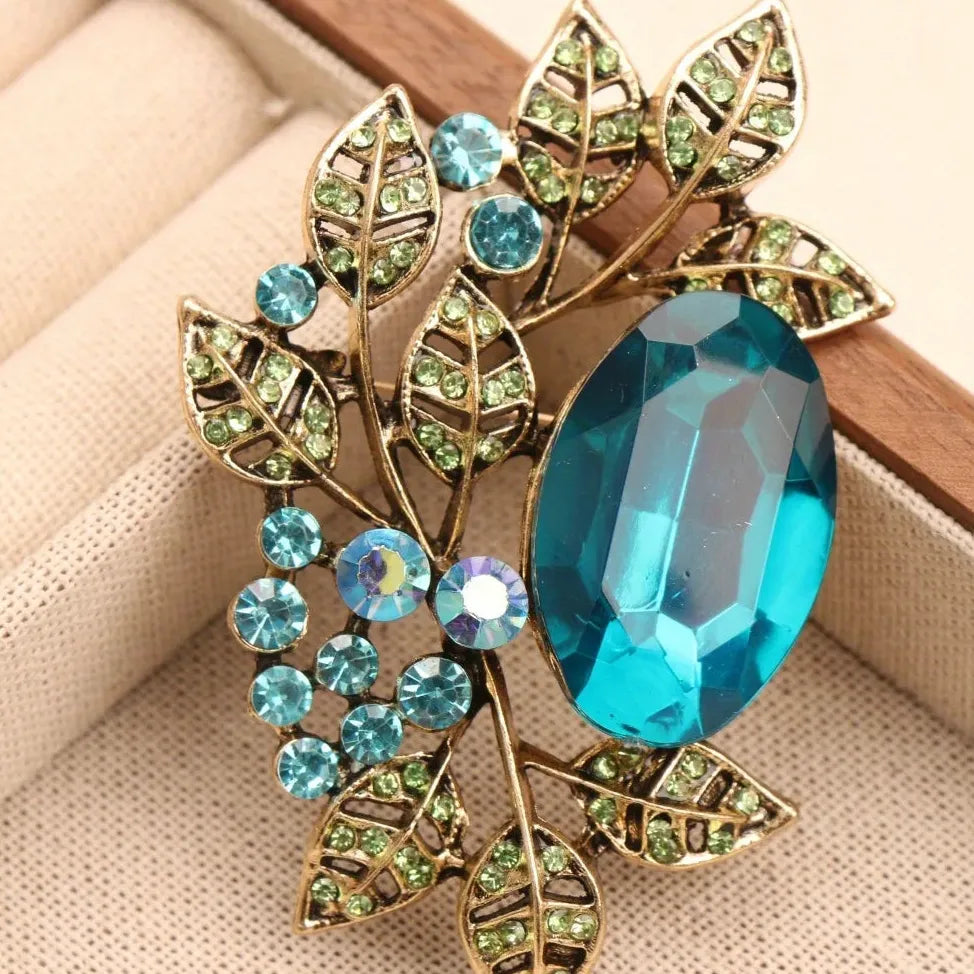 Luxury Floral Brooch Pins for Men & Women Classic Gift Accessory