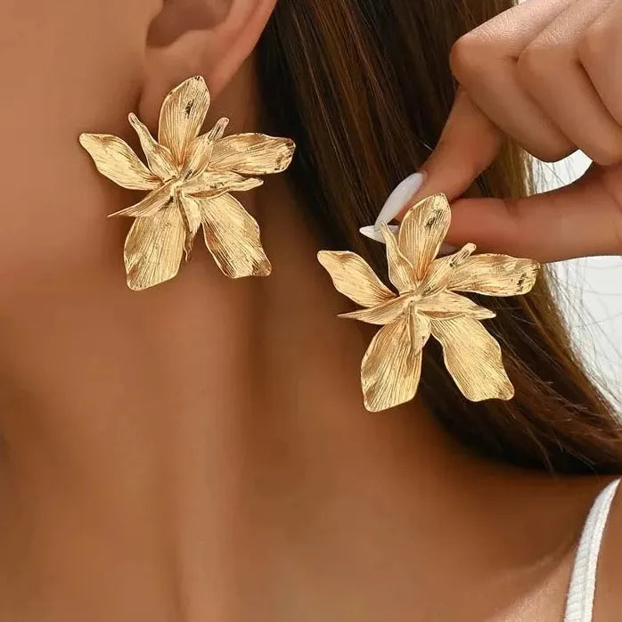 Vintage Irregular Half Flower Stud Earrings for Women Elegant Nature Jewelry