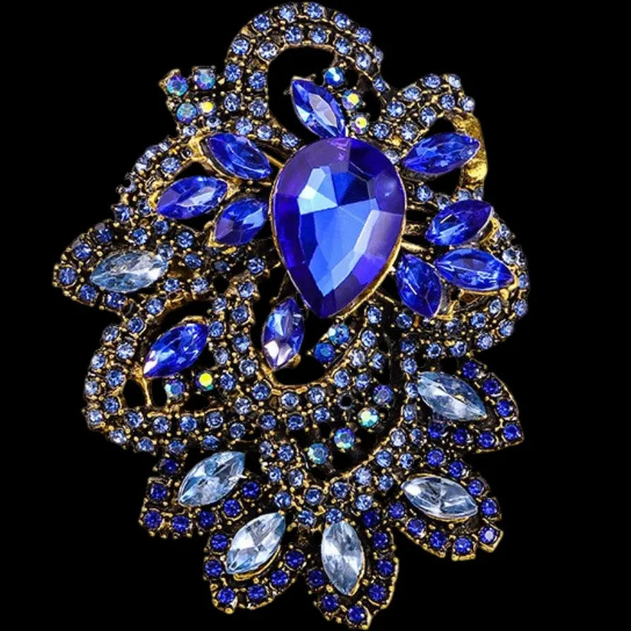 Floral Openwork Classic Brooch Wedding Gift for Women and Men