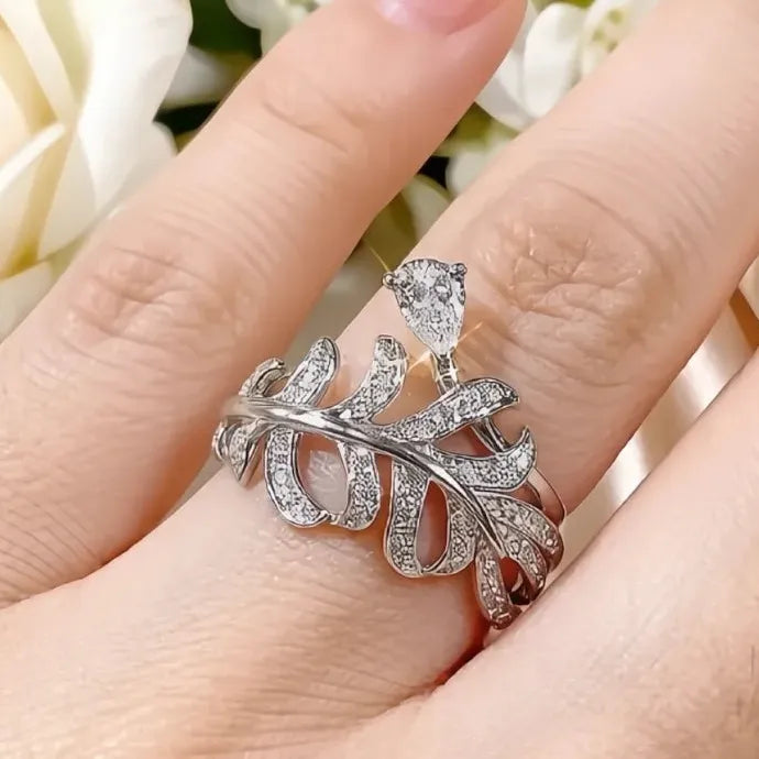 Leaf Shaped Women’s Wedding Ring Luxury Waterdrop Cubic Zirconia Brass Band