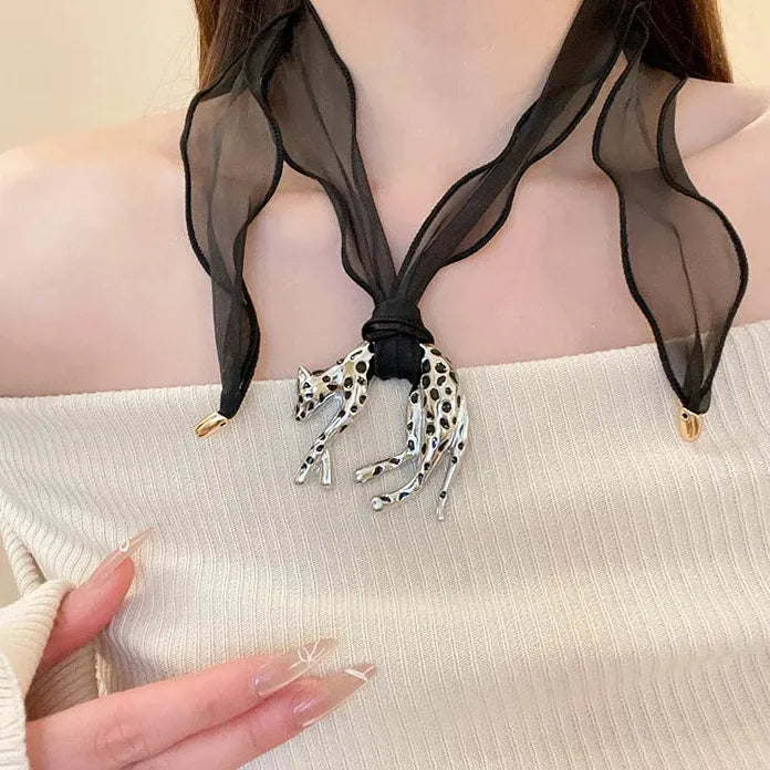 Leopard Pendant Scarf Necklace Women Retro Fabric Detachable Clavicle Chain Jewelry Gift