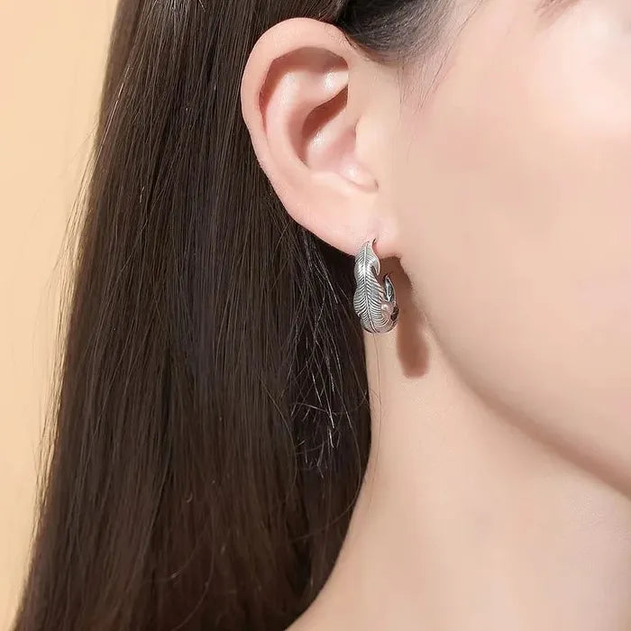 Vintage C-Shaped Feather & Imitation Pearl Earrings Classic Style Jewelry Gift for Women