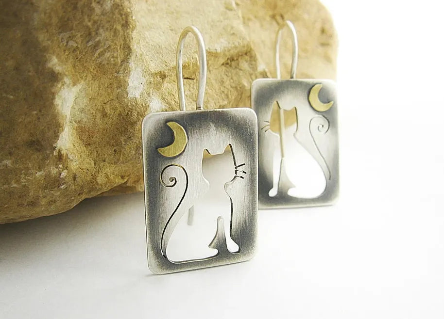 Cute Cat Metal Drop Earrings for Women Playful Pet Jewelry Holiday Gift
