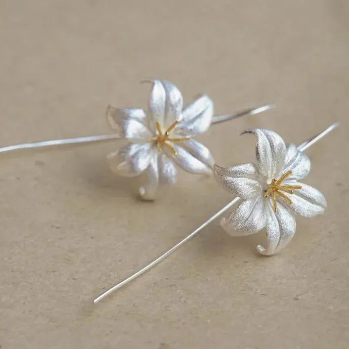 Leaf Flower Design Long Drop Earrings for Women Zinc Alloy Cubic Zirconia Jewelry