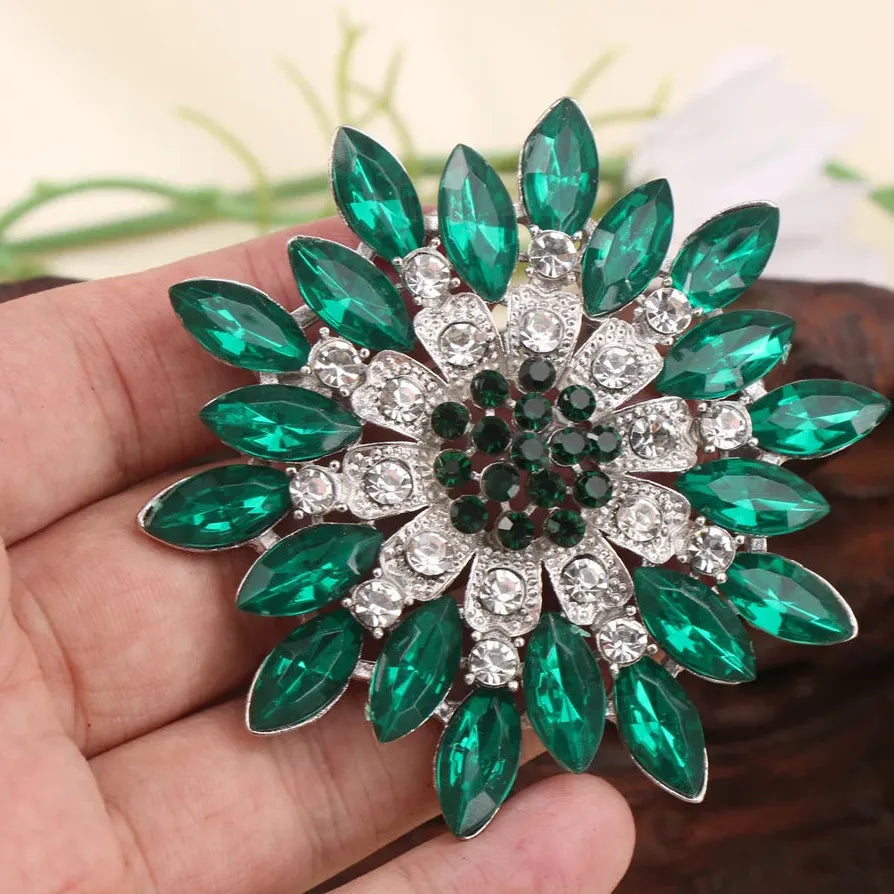 Classic Floral Brooch for Wedding Party Gift Women & Men
