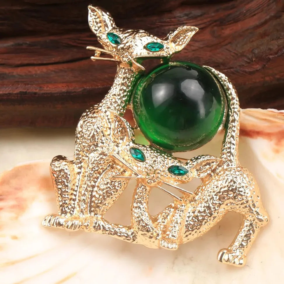 Vintage Cat Brooch Classic Jewelry Gift for Men and Women