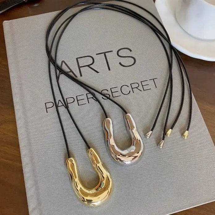 Punk Large High Polish U-Shape Horseshoe Pendant Necklace for Women