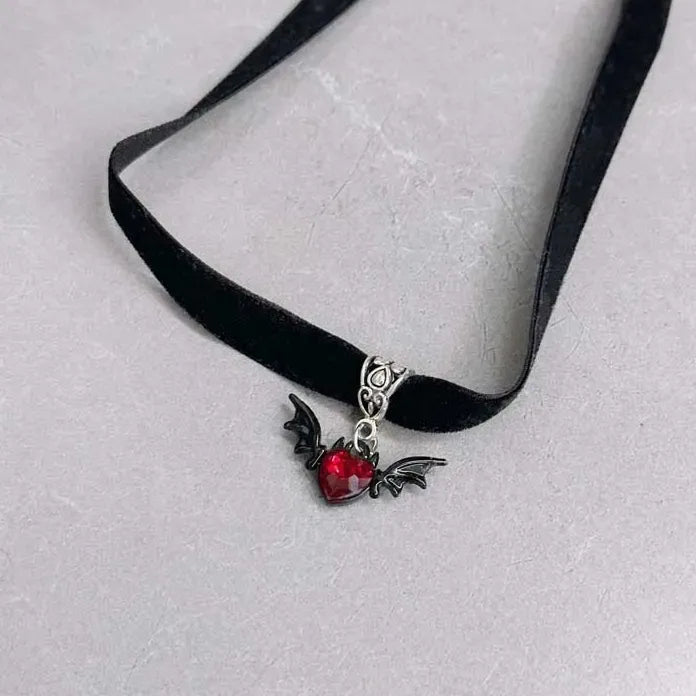 Punk Black Bat Wings Cotton Pendant Choker Necklace Gothic Red Heart Crystal Jewelry