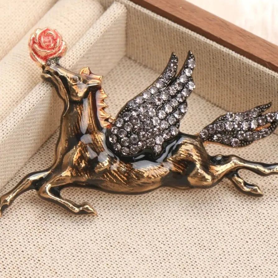 Luxury Vintage Horse Year Warhorse Unicorn Brooch for Men and Women