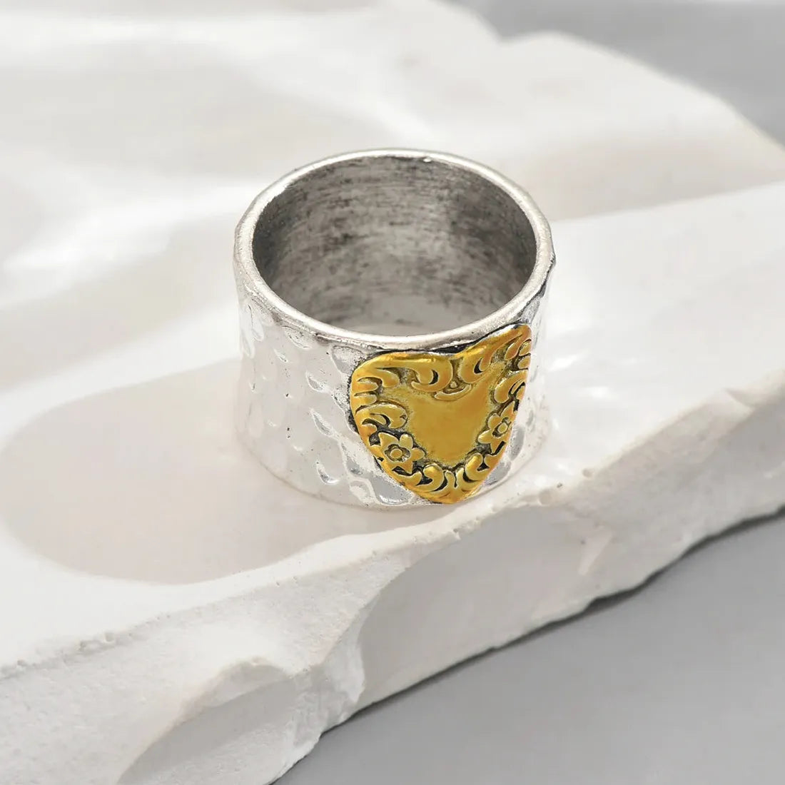 Vintage Irregular Wide Face Zinc Alloy Ring Multi-Color Heart Painting Men’s Jewelry