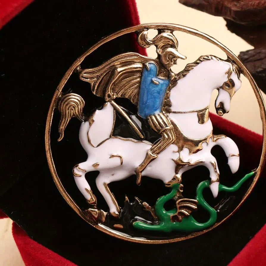 Vintage Classic Knight Brooch Pin for Men and Women Gift