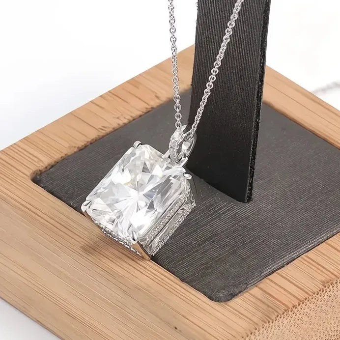 Geometric Cubic Zirconia Pendant Necklace for Women – Elegant Style