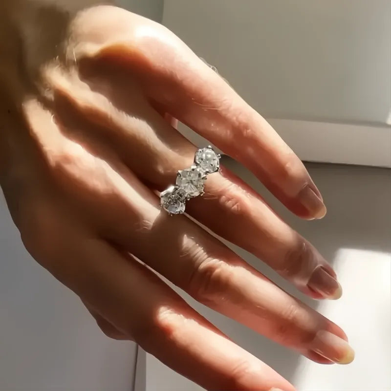 Elegant Women’s Two-Tone Metal Ring with Sparkling Cubic Zirconia for Wedding Party Jewelry